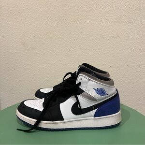 2020 Nike Air Jordan 1 Mid GS Royal White